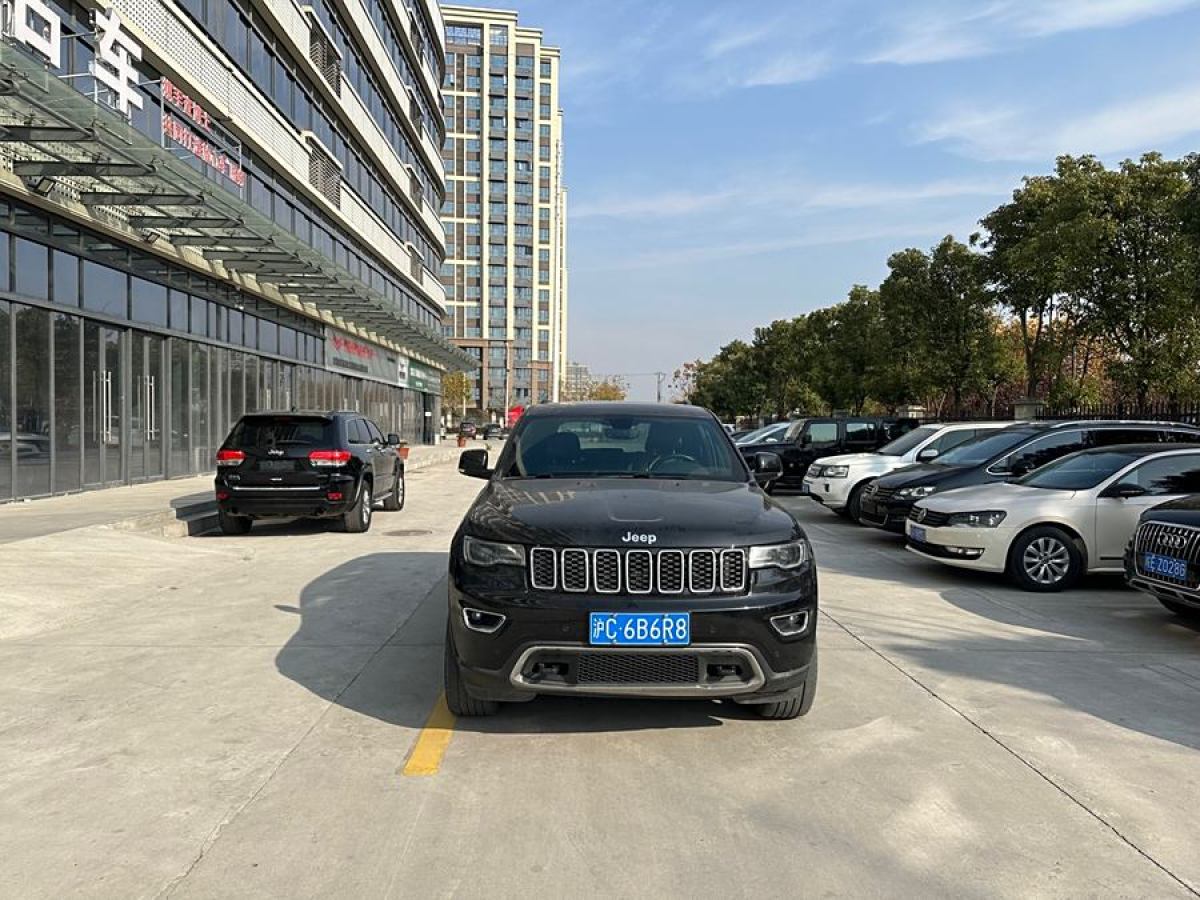 Jeep 大切諾基  2017款 3.6L 精英導(dǎo)航版圖片