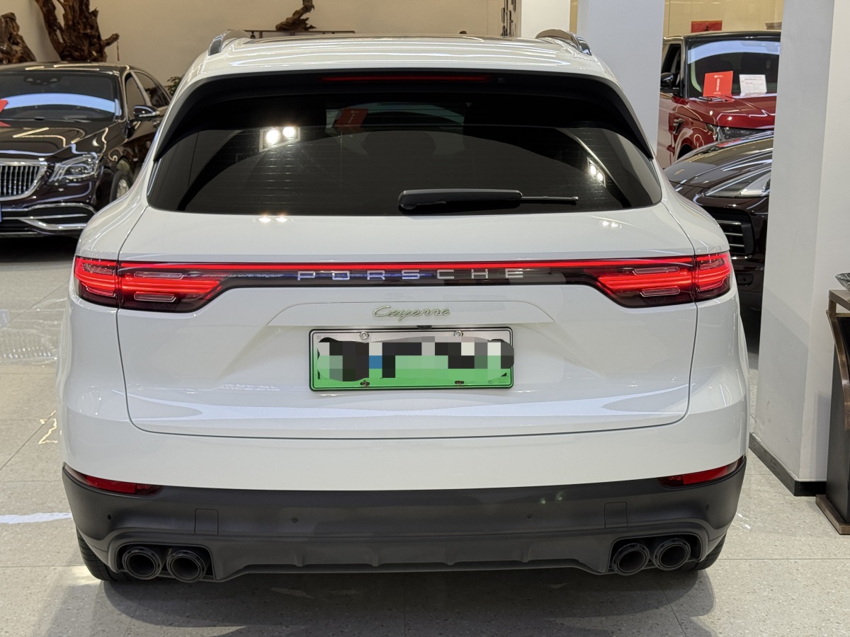 保時(shí)捷 Cayenne新能源  2022款 Cayenne E-Hybrid 2.0T 鉑金版圖片