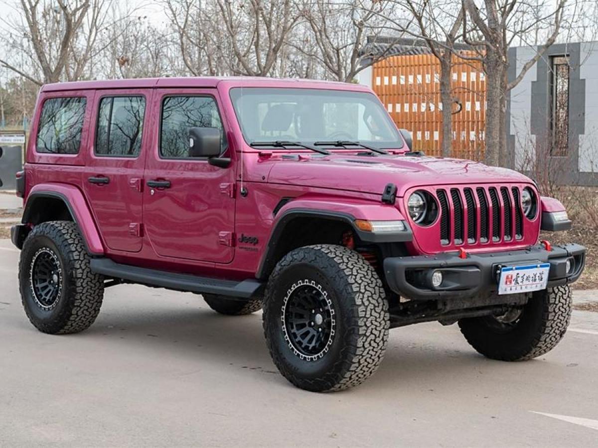 Jeep 牧馬人  2022款 2.0T 高地巴哈馬沙灘粉特別版圖片