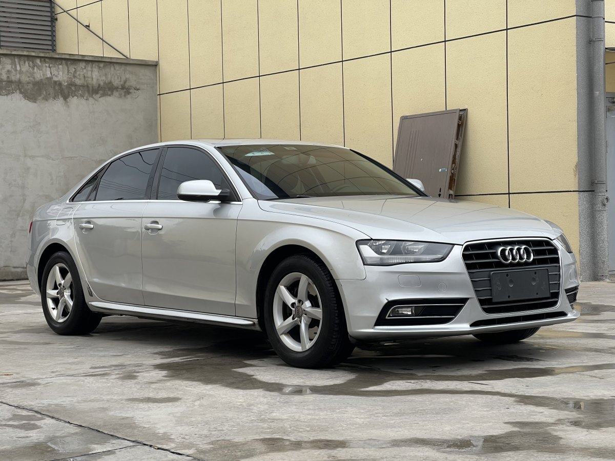 奧迪 奧迪A4L  2013款 30 TFSI 自動舒適型圖片