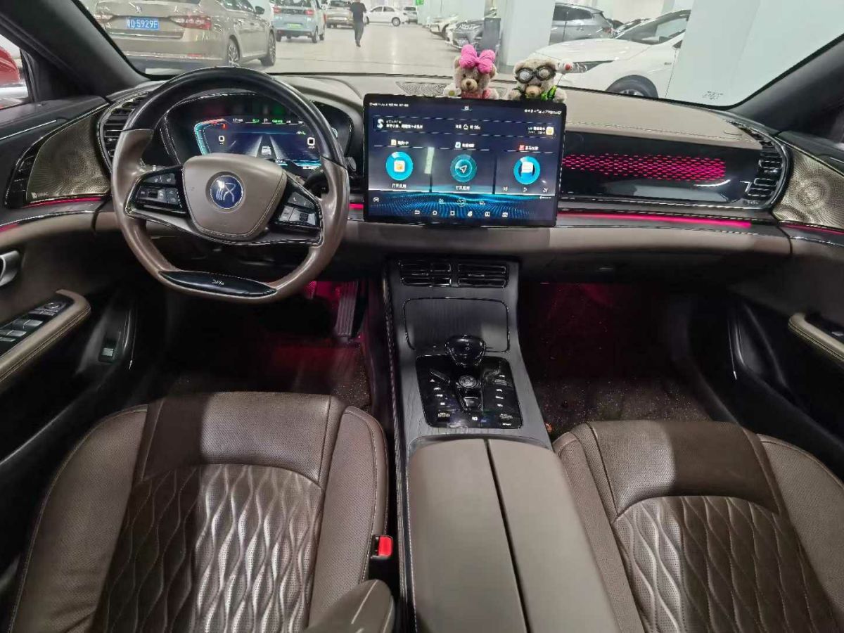 比亞迪 漢  2021款 EV 標(biāo)準(zhǔn)續(xù)航版豪華型圖片