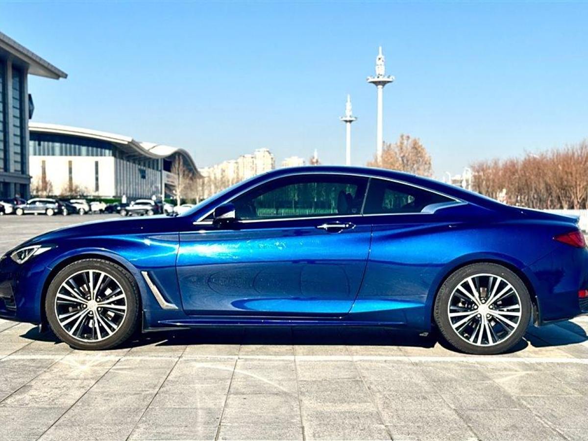 英菲尼迪 Q60  2017款 2.0T 豪華版圖片