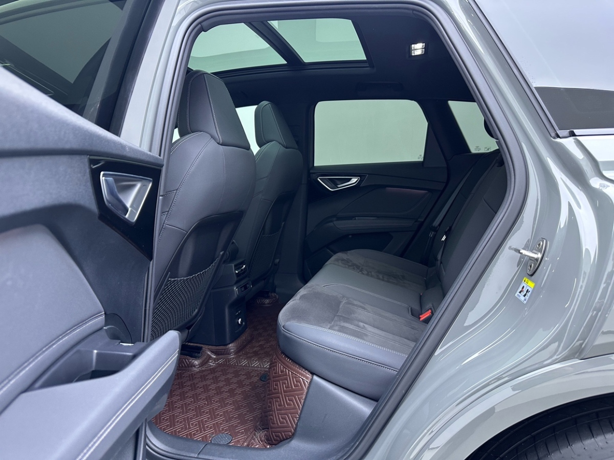 奧迪 奧迪Q4 e-tron  2023款 40 e-tron 創(chuàng)行版圖片