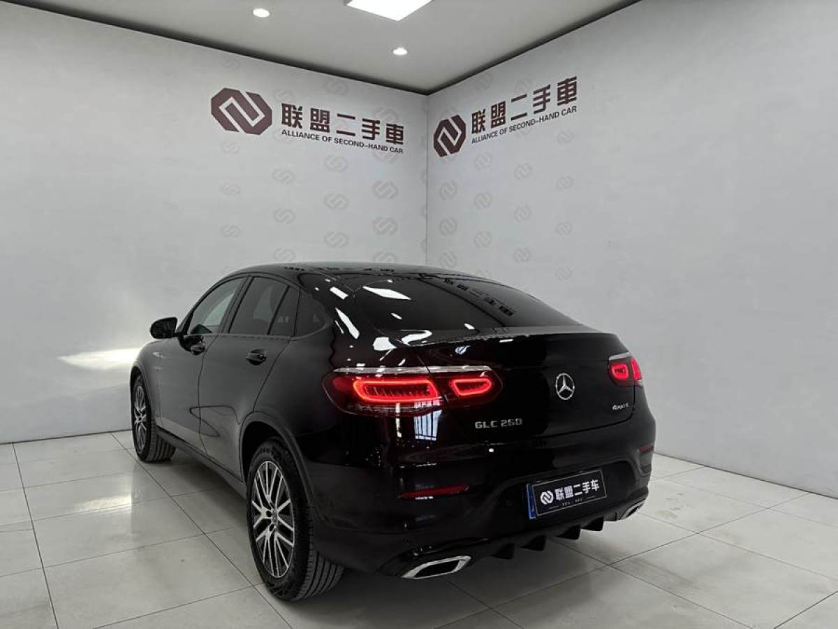 奔馳 奔馳GLC  2023款 改款 GLC 260 4MATIC 轎跑SUV圖片