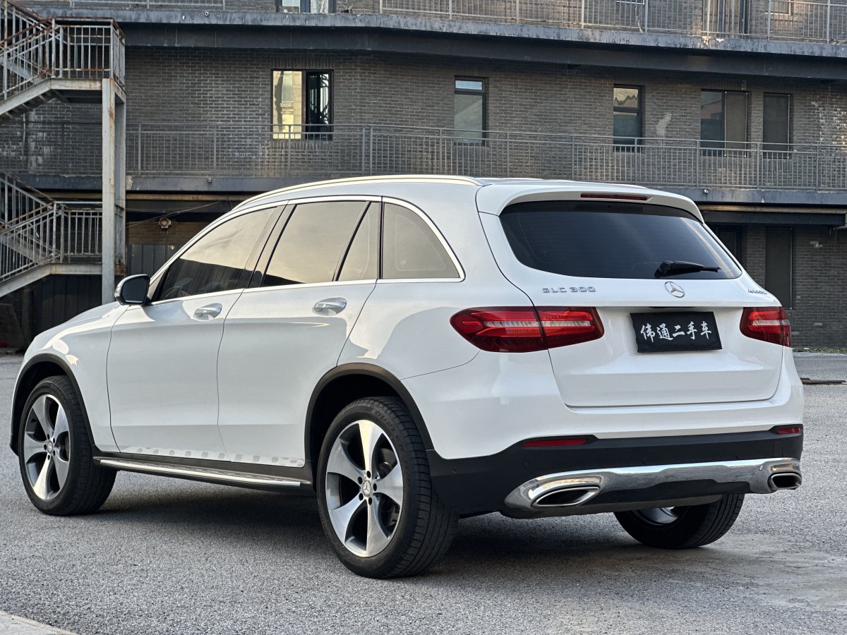 2016年3月奔馳 奔馳GLC  2016款 GLC 300 4MATIC 豪華型