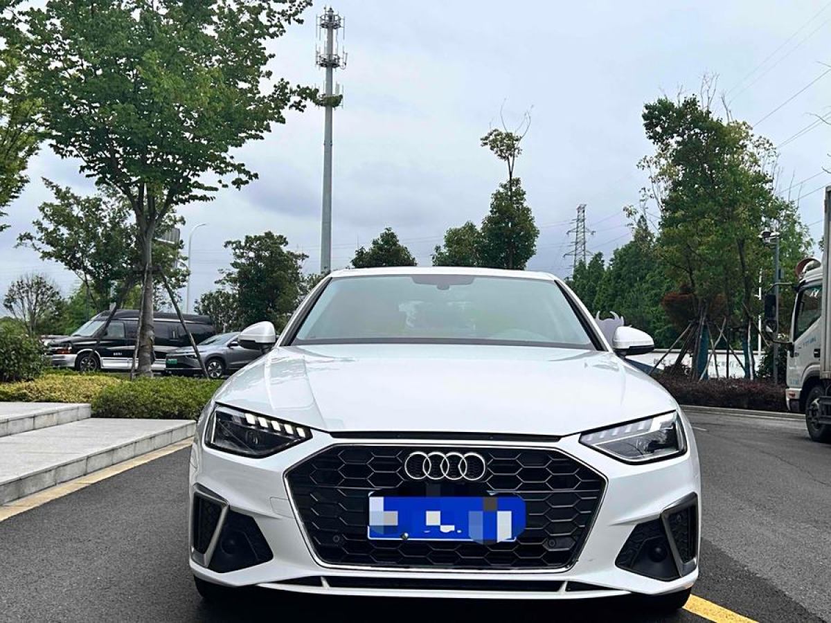 奧迪 奧迪A4L  2018款 30周年年型 40 TFSI 進(jìn)取型圖片