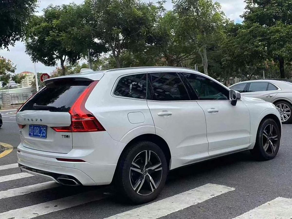 沃爾沃 XC60  2018款 T5 四驅(qū)智雅運動版圖片