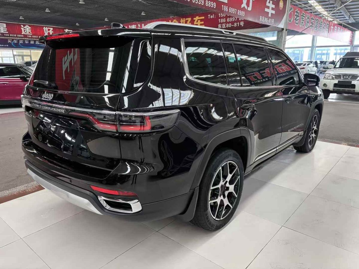 Jeep 大指揮官  2022款 2.0T 四驅(qū)豪華版圖片