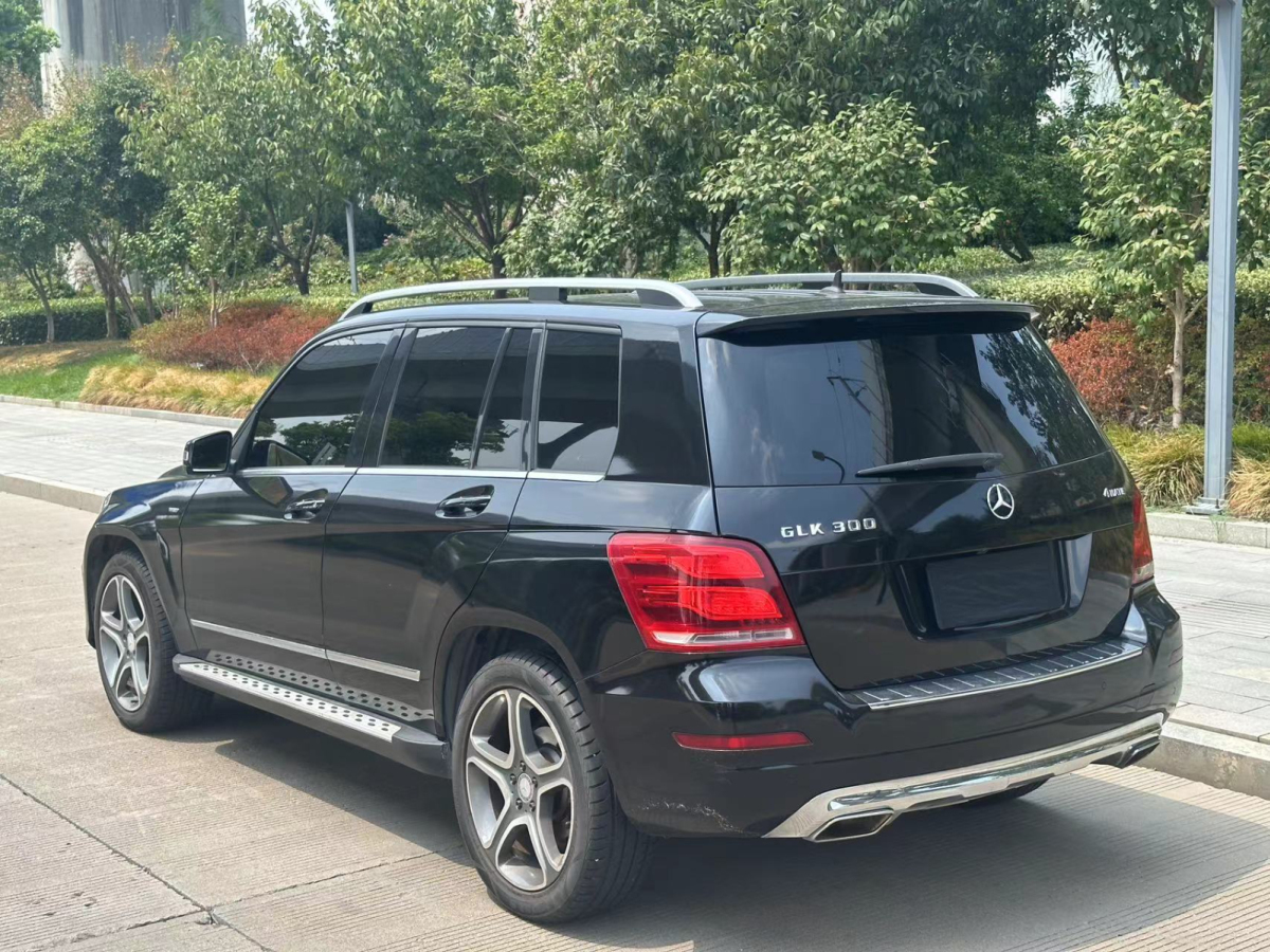 2015年9月奔馳 奔馳GLK級  2015款 GLK 300 4MATIC 時尚型 極致版