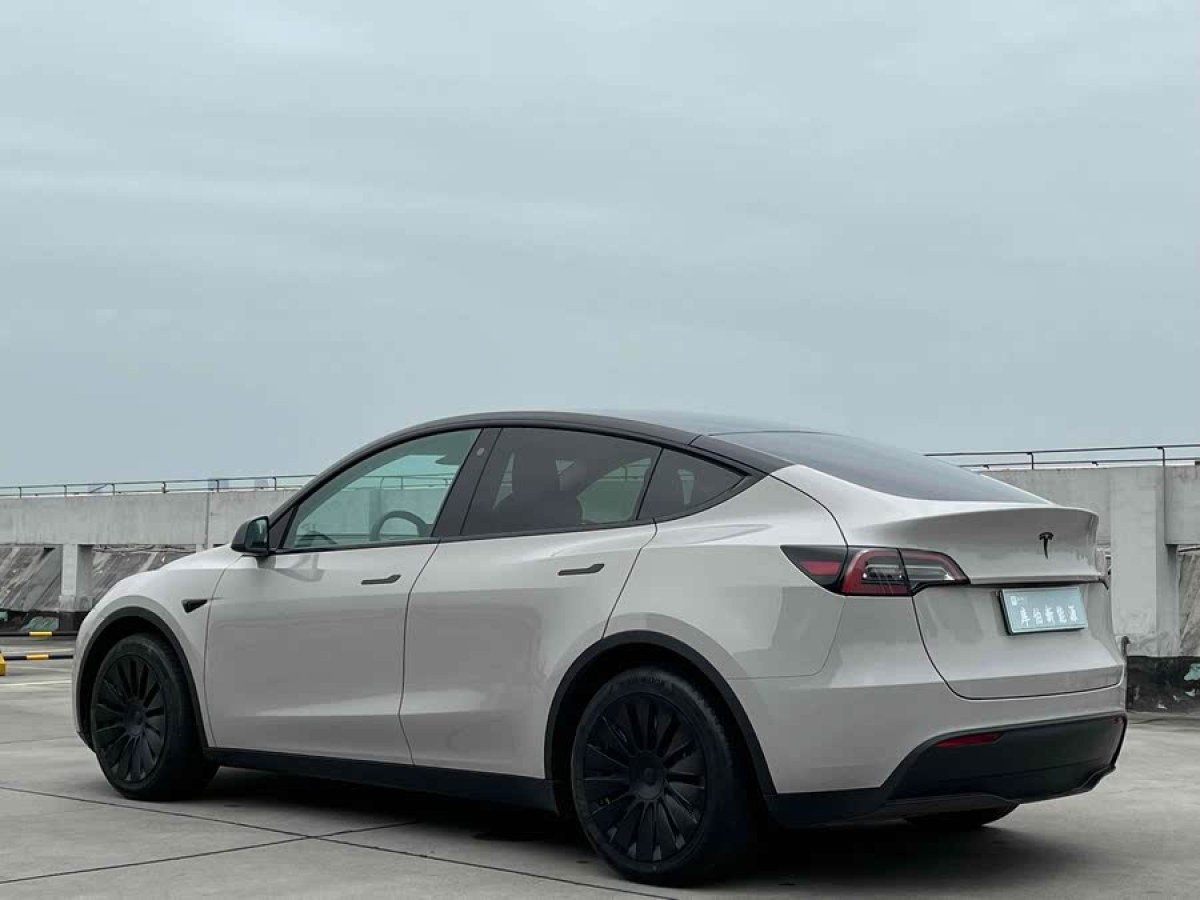 特斯拉 Model Y  2022款 改款 后輪驅(qū)動版圖片