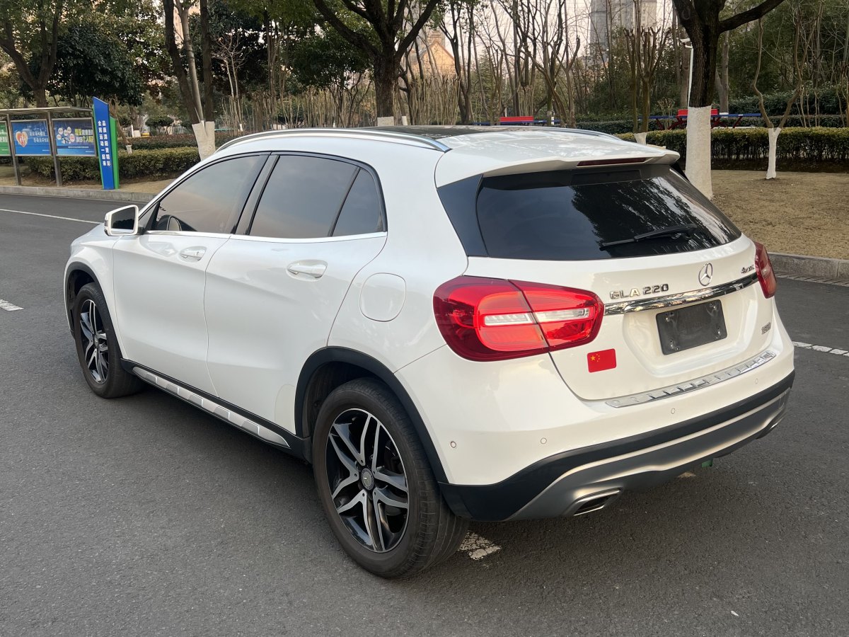 奔馳 奔馳GLA  2016款 GLA 220 4MATIC 時尚型圖片