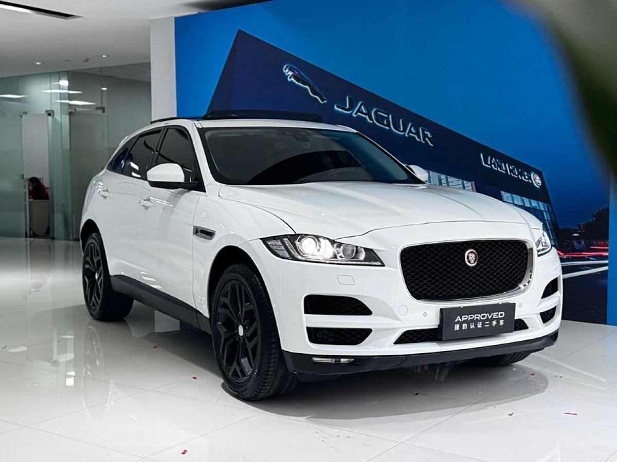 捷豹 F-PACE  2018款 2.0T 兩驅(qū)都市尊享版圖片