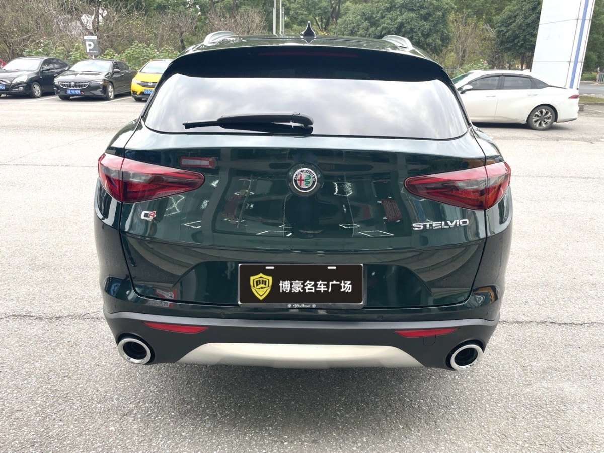 阿爾法·羅密歐 Stelvio  2021款 2.0T 280HP 豪華運(yùn)動(dòng)版圖片