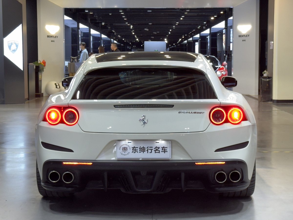 法拉利 GTC4Lusso  2017款 3.9T V8圖片