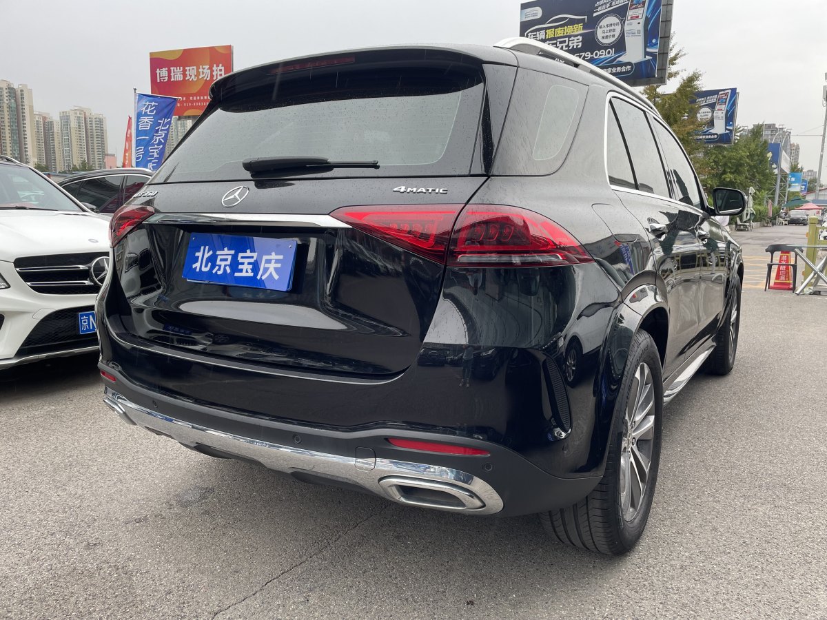 奔馳 奔馳GLE  2022款 改款 GLE 350 4MATIC 時(shí)尚型圖片