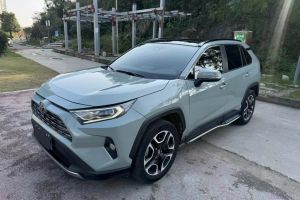 RAV4荣放 丰田 2.0L CVT两驱尊贵版