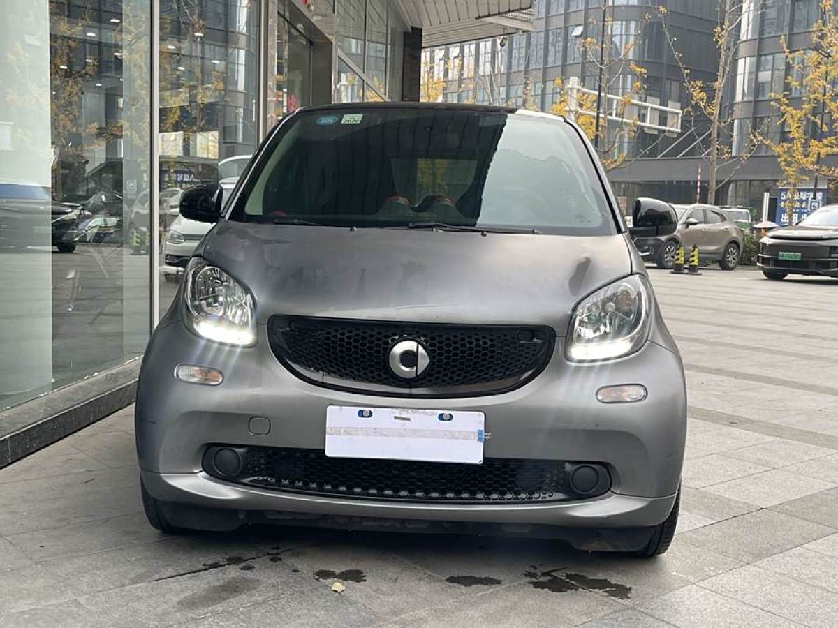 smart fortwo  2016款 0.9T 66千瓦硬頂先鋒版圖片