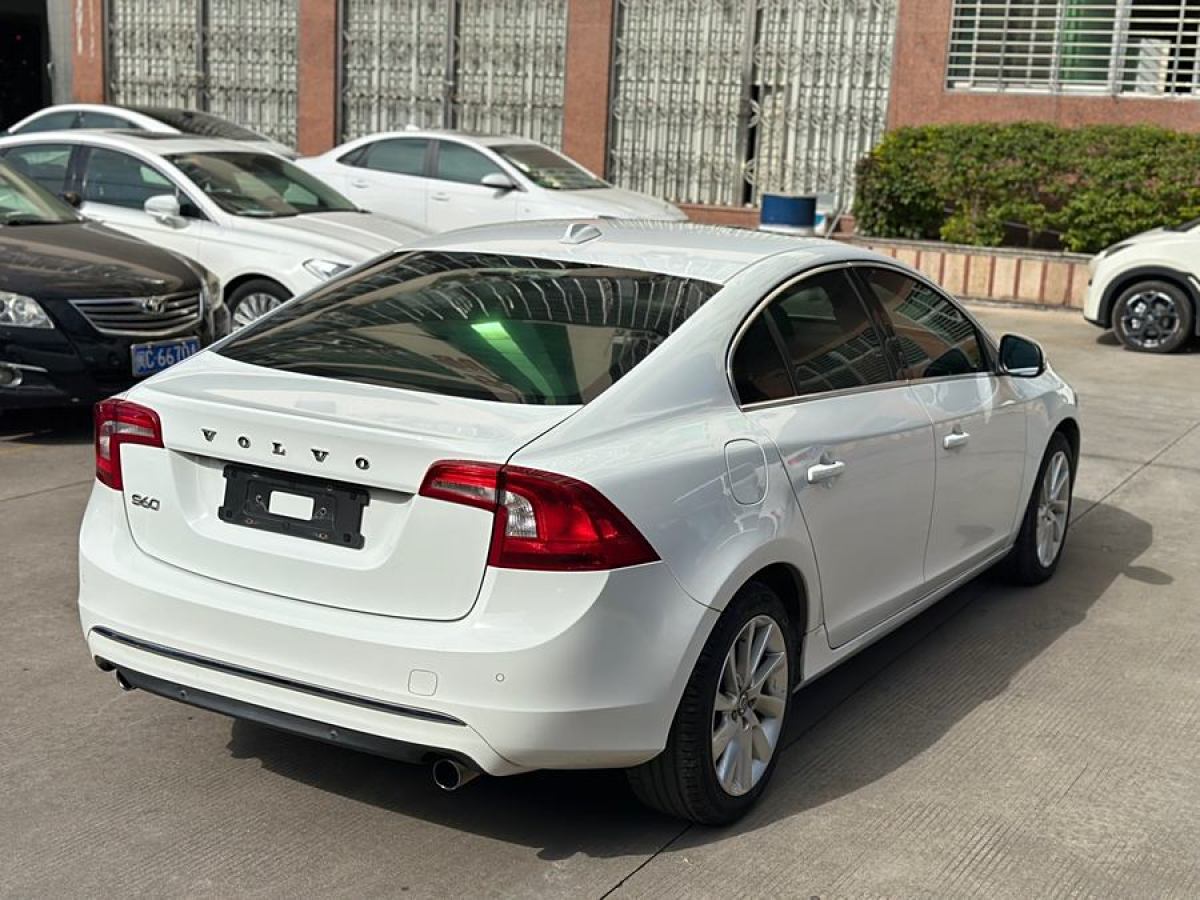 沃爾沃 S60  2015款 L 2.0T 智遠(yuǎn)版圖片