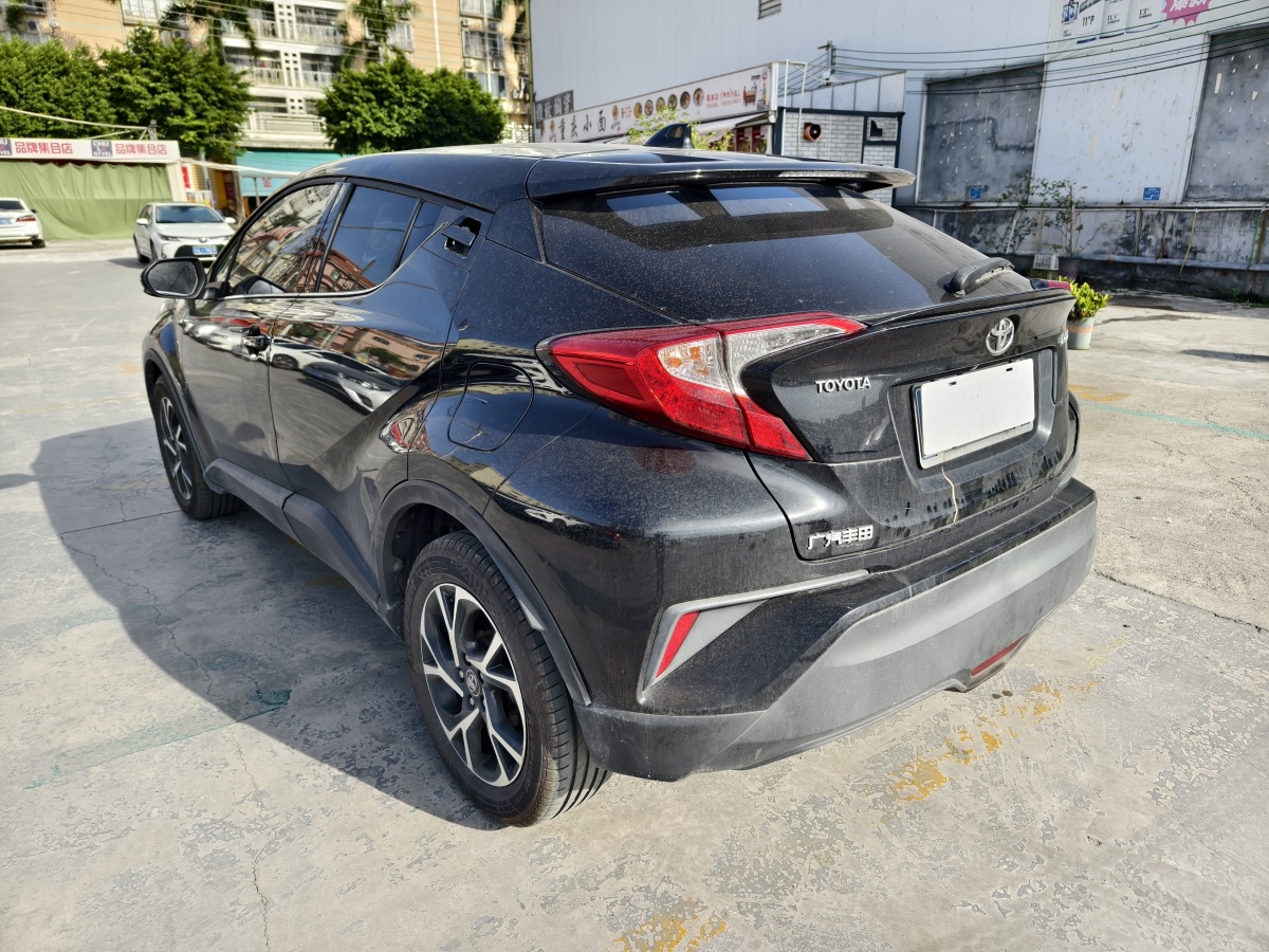 豐田 C-HR  2018款 2.0L 領(lǐng)先版 國(guó)V圖片