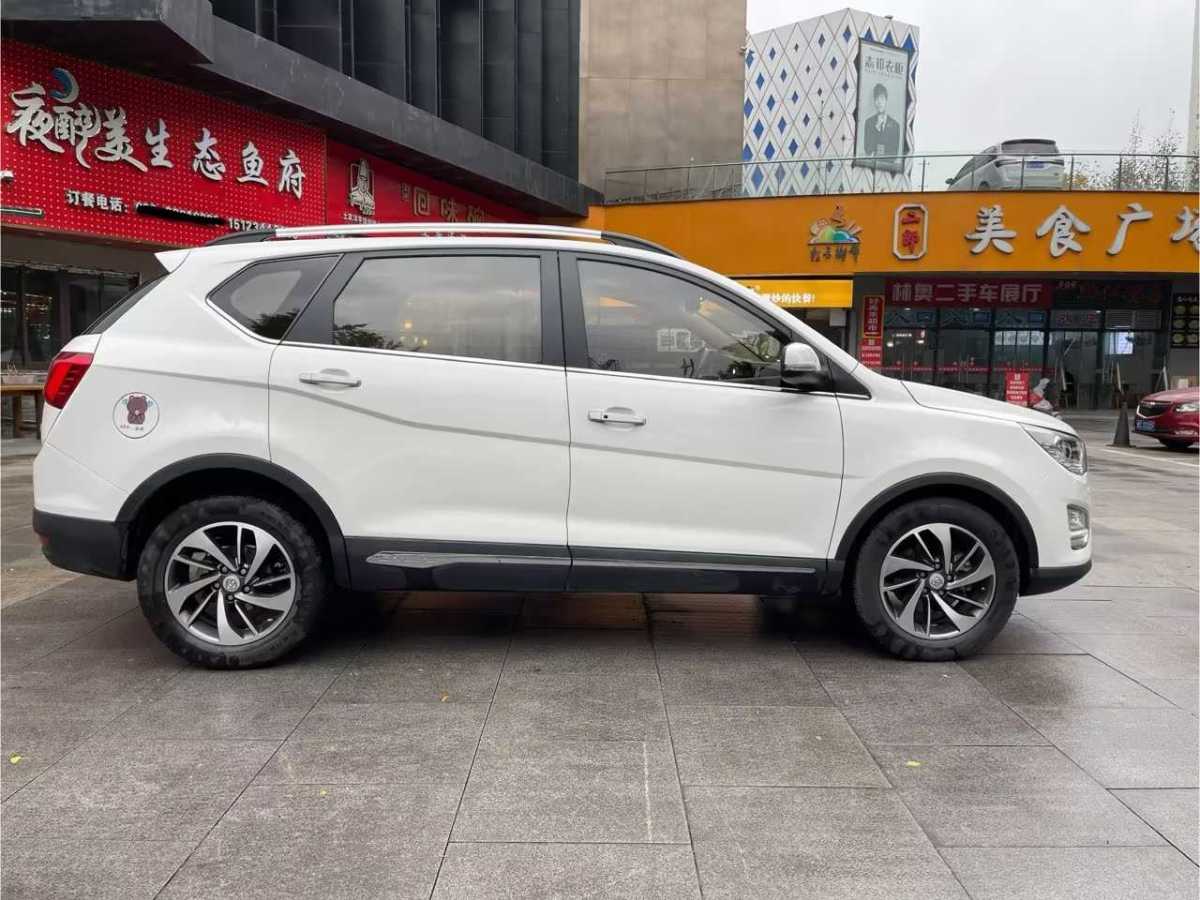 寶駿 560  2016款 1.8L iAMT豪華型圖片