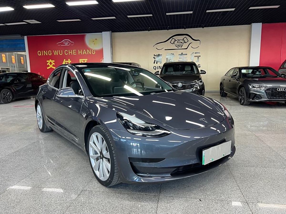 特斯拉 Model 3  2019款 標(biāo)準(zhǔn)續(xù)航后驅(qū)升級版圖片