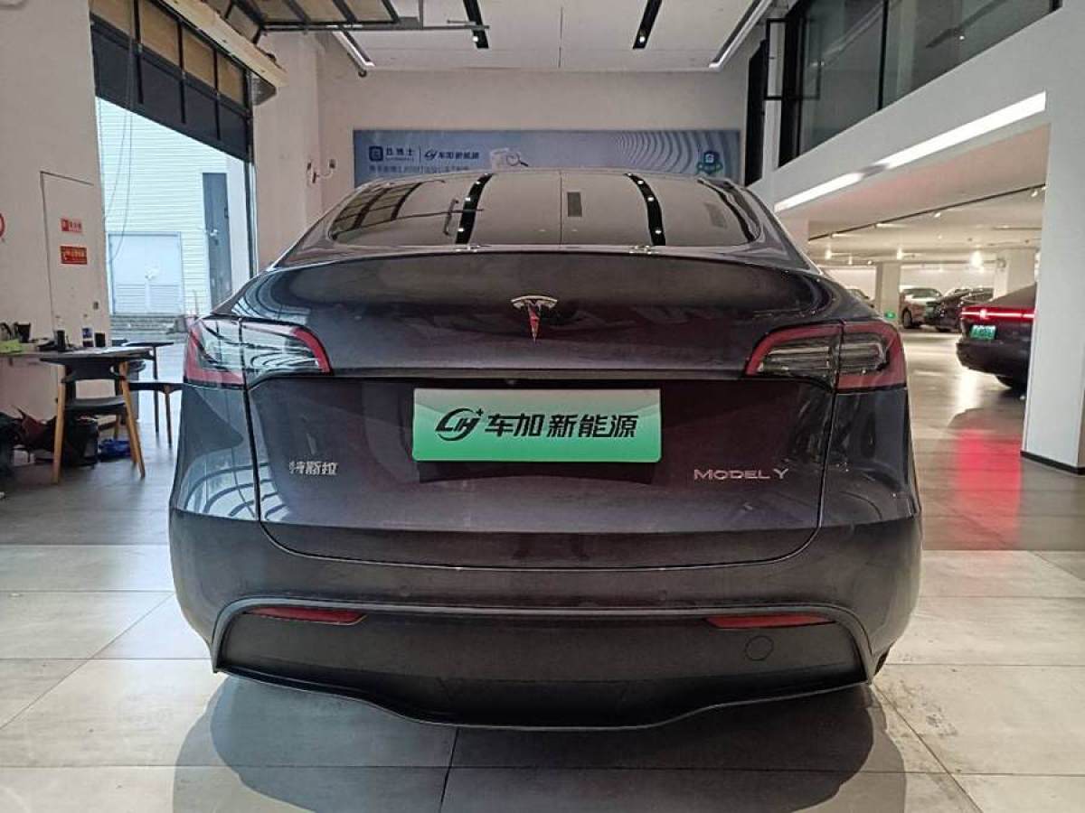 特斯拉 Model 3  2020款 改款 標(biāo)準(zhǔn)續(xù)航后驅(qū)升級(jí)版圖片