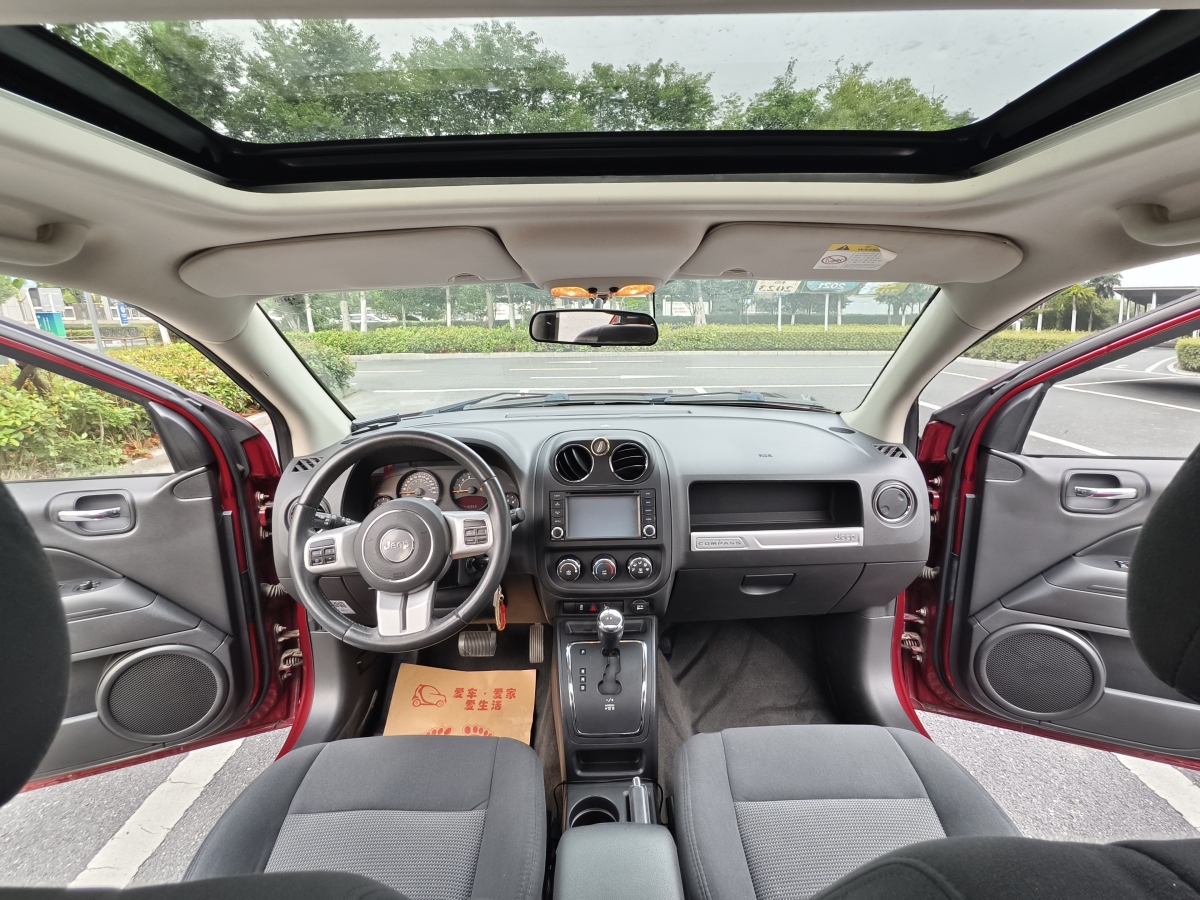 Jeep 指南者  2015款 2.0L 兩驅(qū)運動版圖片