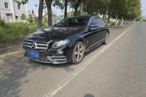 奔馳E級(jí) 奔馳 E 260 L 運(yùn)動(dòng)型 4MATIC