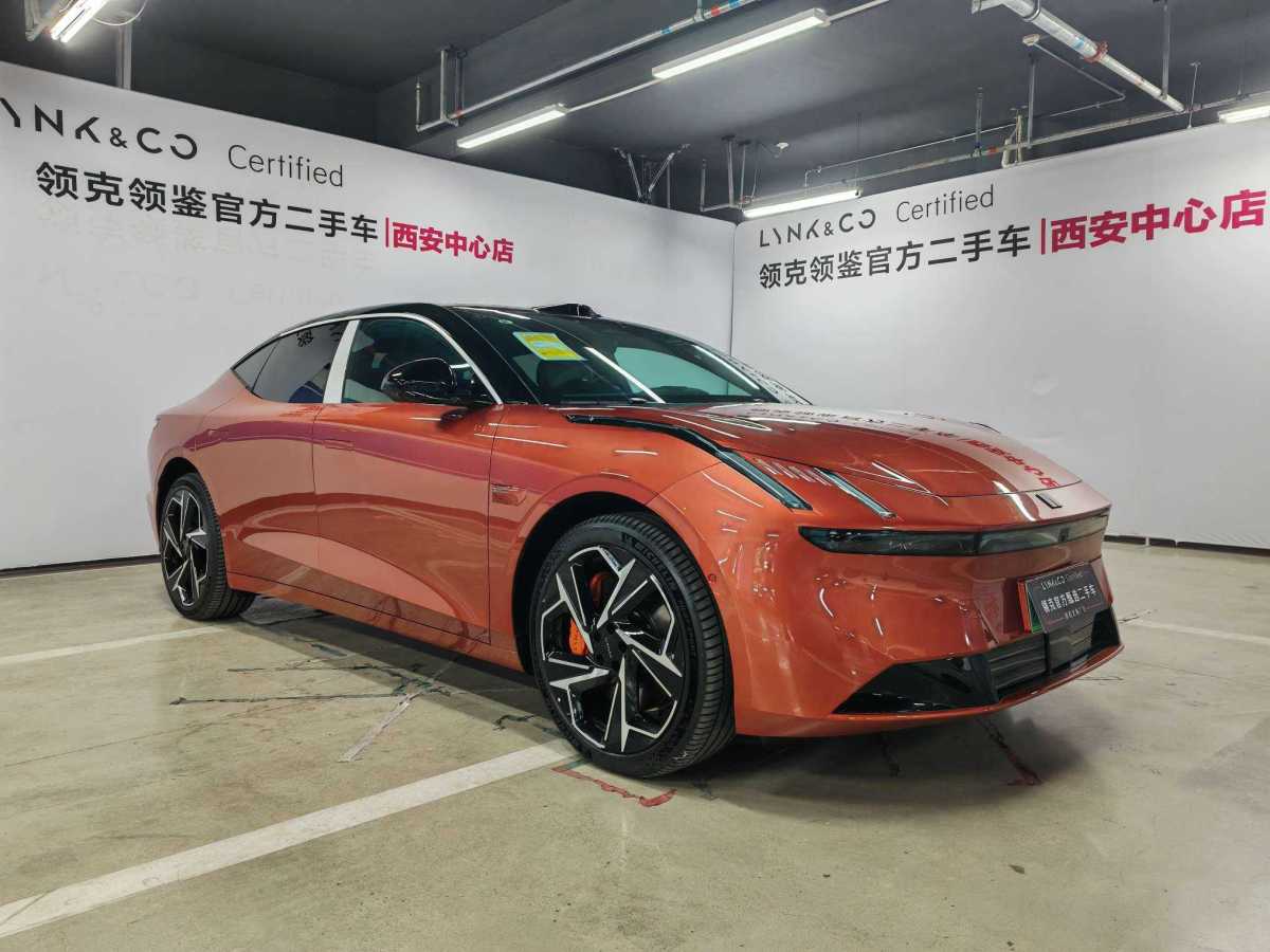 領(lǐng)克 領(lǐng)克Z10  2025款 95kWh 702km四驅(qū)智駕Ultra圖片