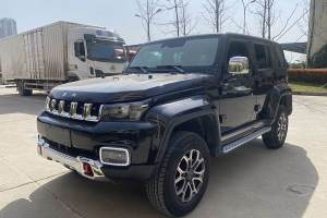 BJ40 北京 2.0T 自動(dòng)四驅(qū)城市獵人版?zhèn)b客型