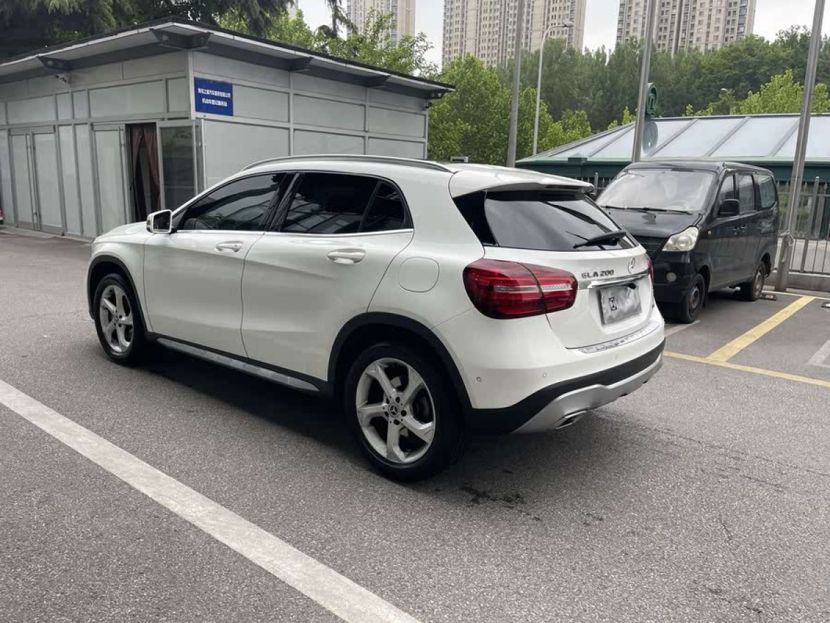奔馳 奔馳GLA  2019款 GLA 200 動(dòng)感型圖片