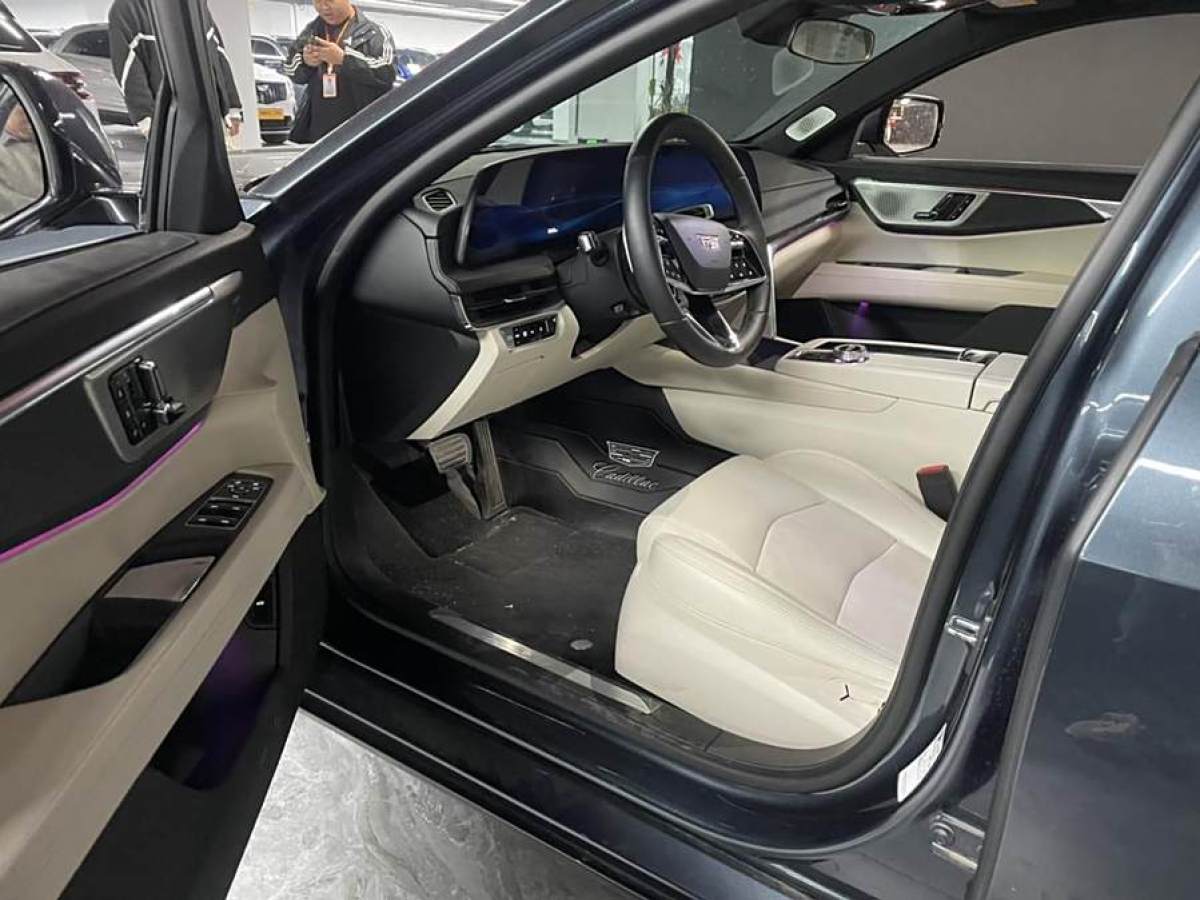 凱迪拉克 CT6  2023款 28T 豪華型圖片