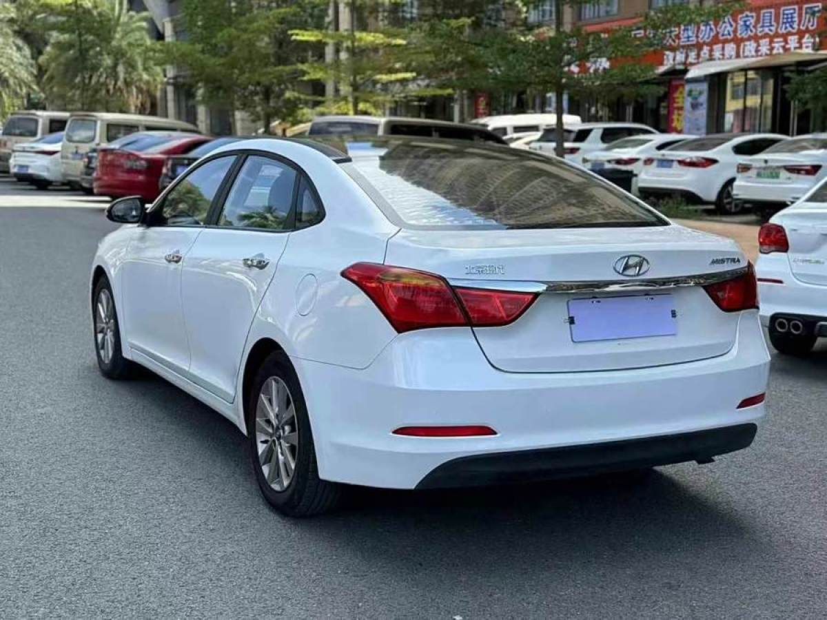 2015年2月現(xiàn)代 名圖  2014款 1.8L 自動智能型GLS