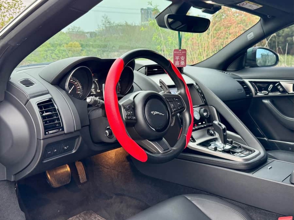 捷豹 F-TYPE  2016款 3.0T 硬頂版圖片