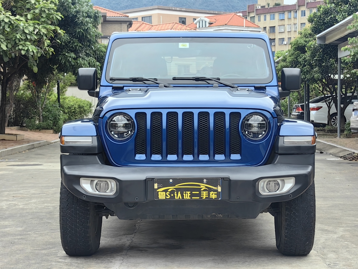 Jeep 牧馬人  2019款 2.0T Sahara 四門炫頂版 國(guó)VI圖片