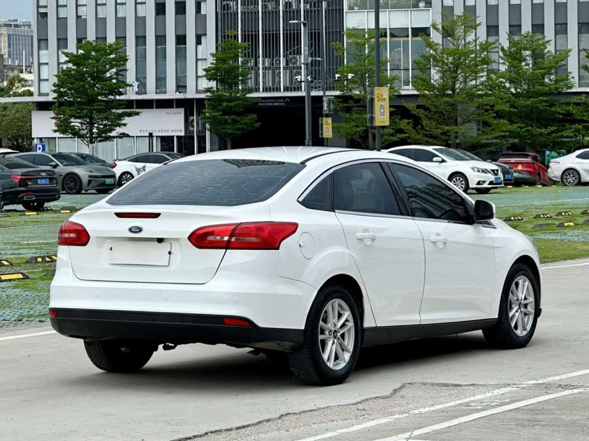 福特 ?？怂? 2015款 三廂 EcoBoost 125 自動(dòng)超能風(fēng)尚型圖片