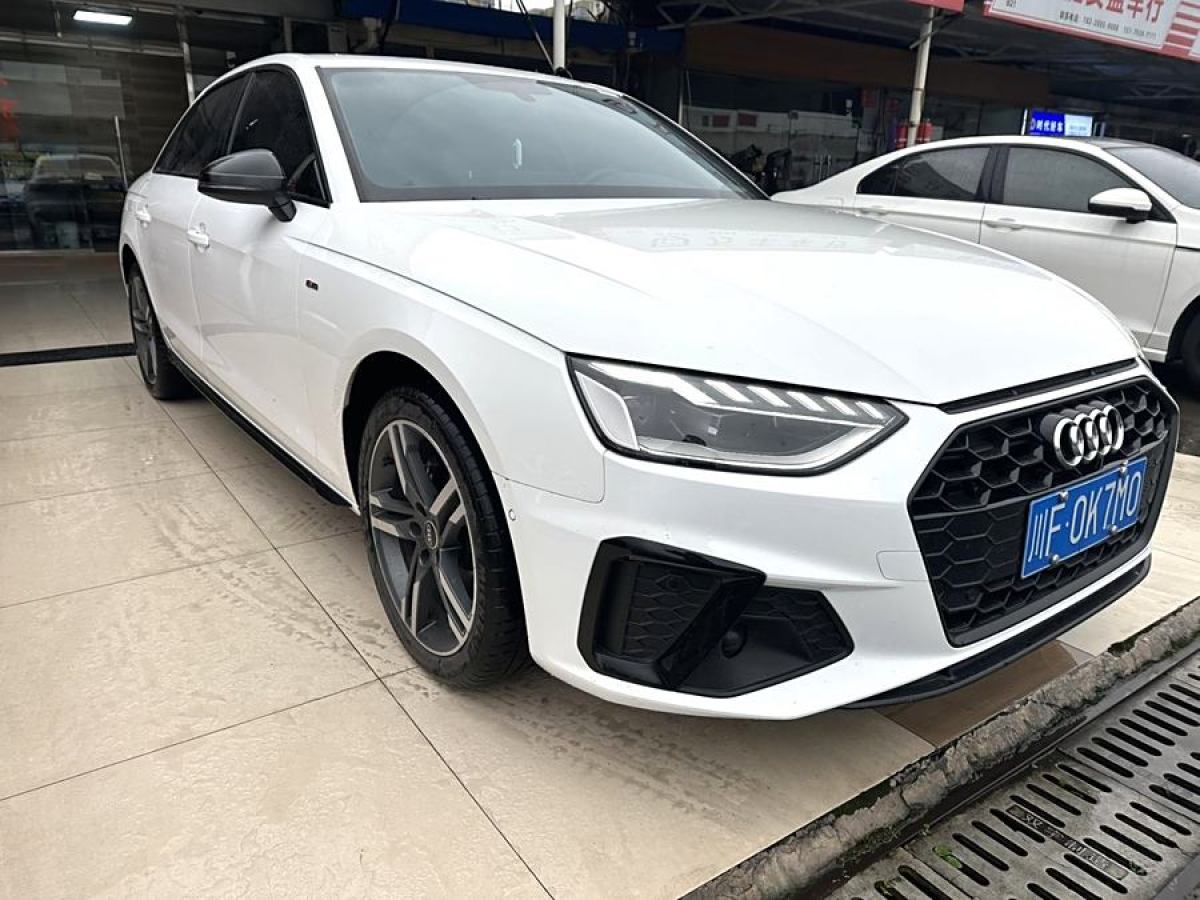 奧迪 奧迪A4L  2022款 40 TFSI 豪華動(dòng)感型圖片