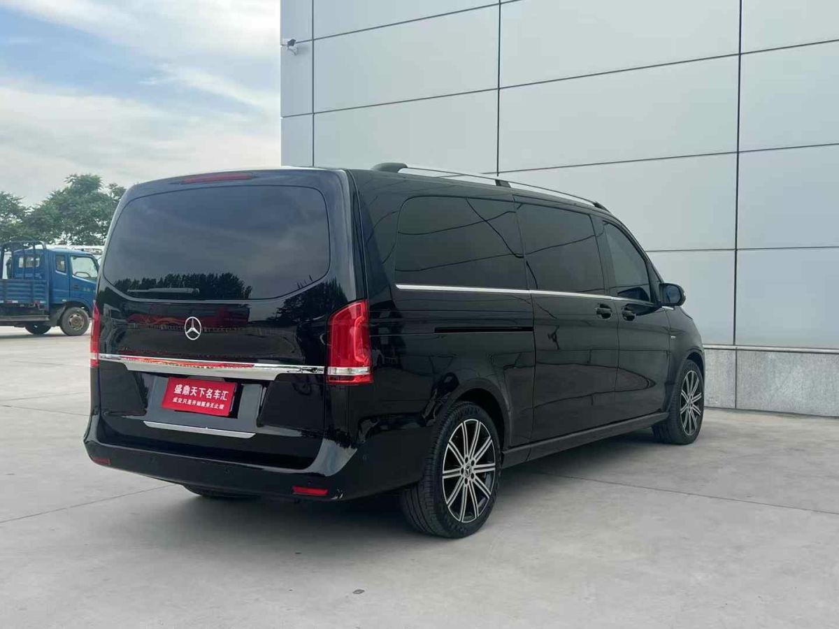 奔馳 V級(jí)  2016款 V 260 L 尊貴加長(zhǎng)版圖片