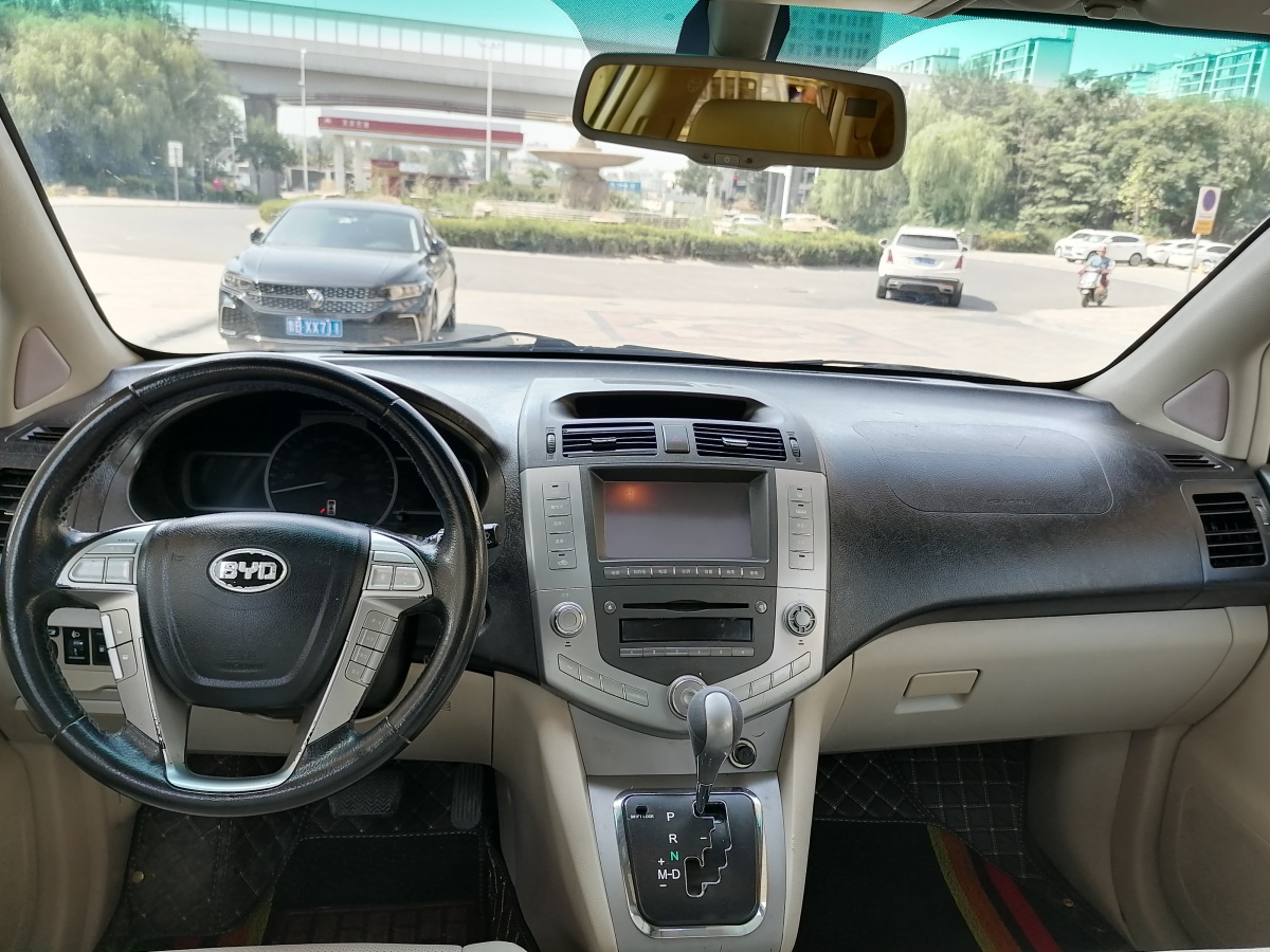 比亚迪 S6  2011款 2.4L 自动尊享型图片