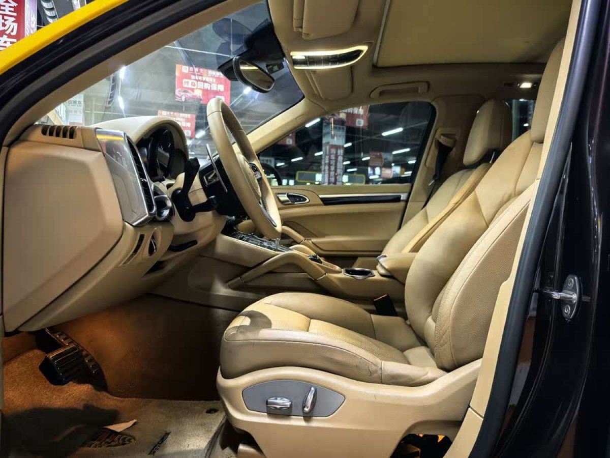 保時(shí)捷 Cayenne  2014款 Cayenne Platinum Edition 3.0T圖片