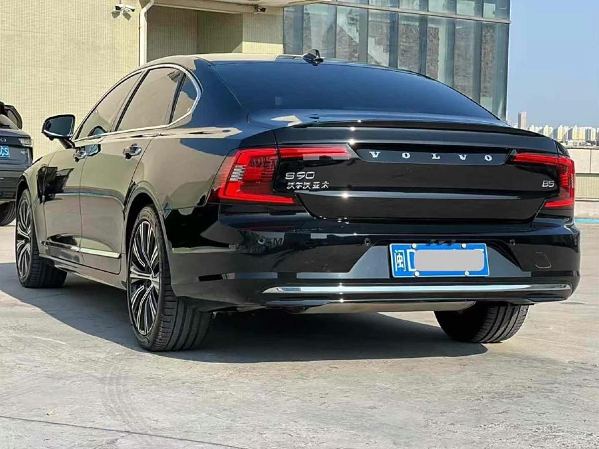 2022年9月沃爾沃 S90  2023款 B5 智遠豪華版