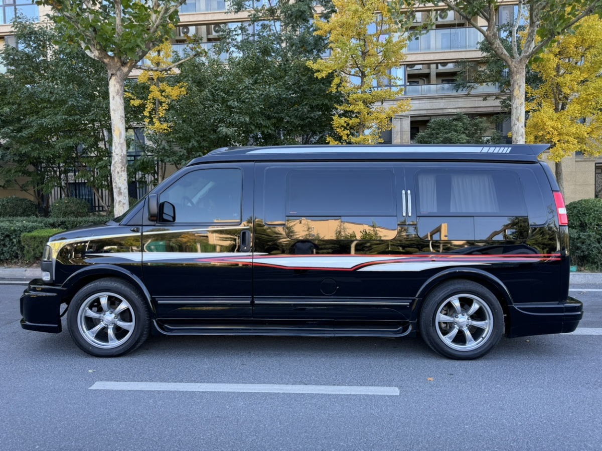 2013年6月GMC SAVANA  2013款 5.3L 1500運(yùn)動(dòng)版