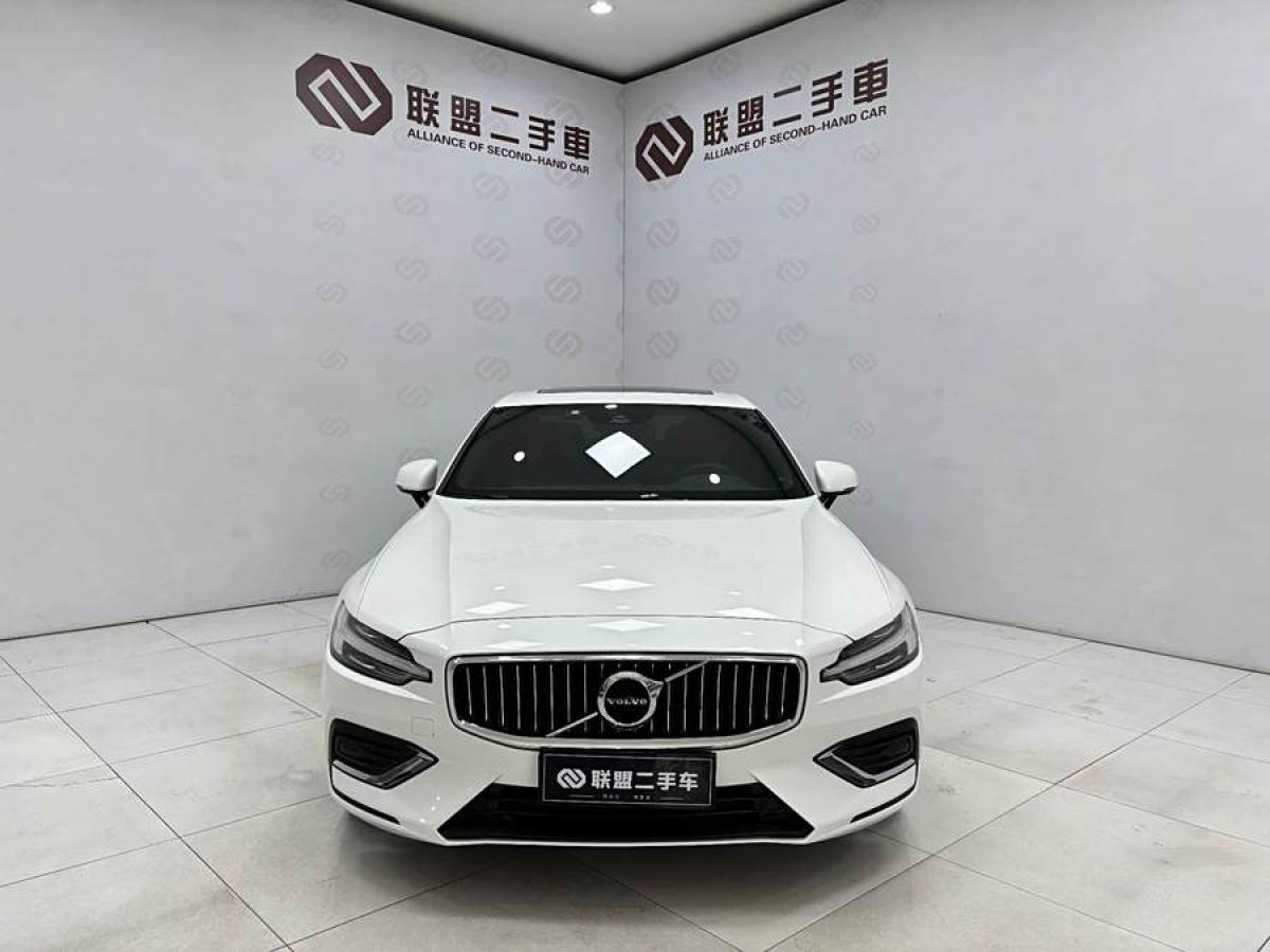 沃爾沃 S60L  2022款 B4 智逸豪華版圖片