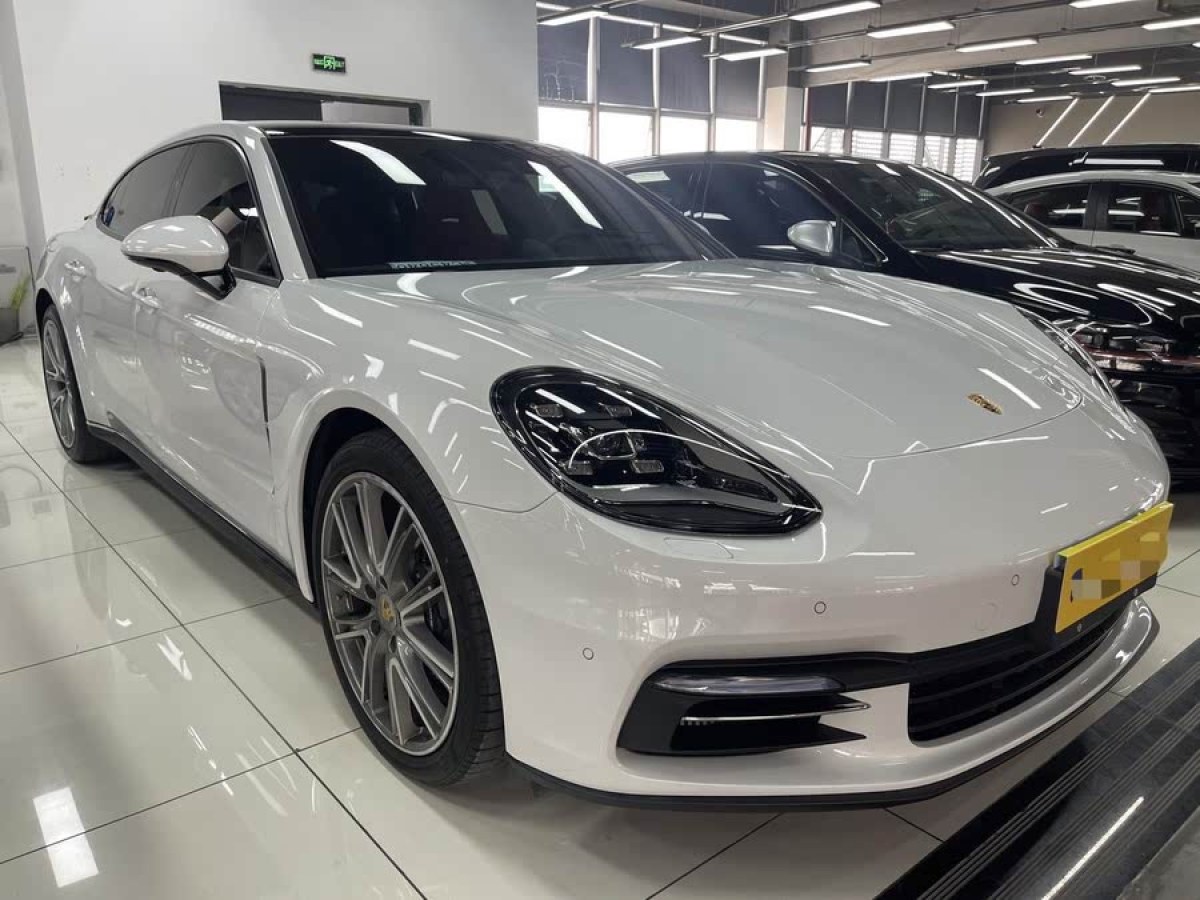 保時(shí)捷 Panamera  2019款 Panamera 4 行政加長(zhǎng)版 2.9T圖片