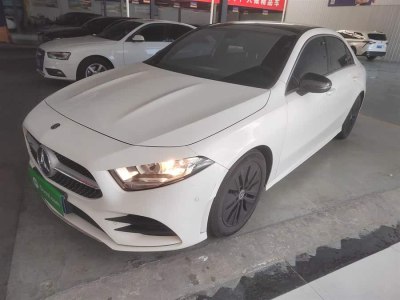 2019年7月 奔馳 奔馳A級 改款 A 180 L 運動轎車圖片
