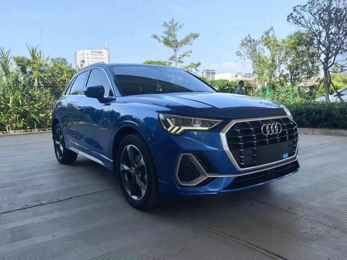 奧迪 奧迪Q3  2020款 35 TFSI 時(shí)尚動(dòng)感型圖片