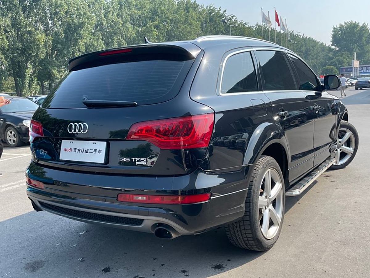 奧迪 奧迪Q7  2014款 35 TFSI 運(yùn)動(dòng)型圖片