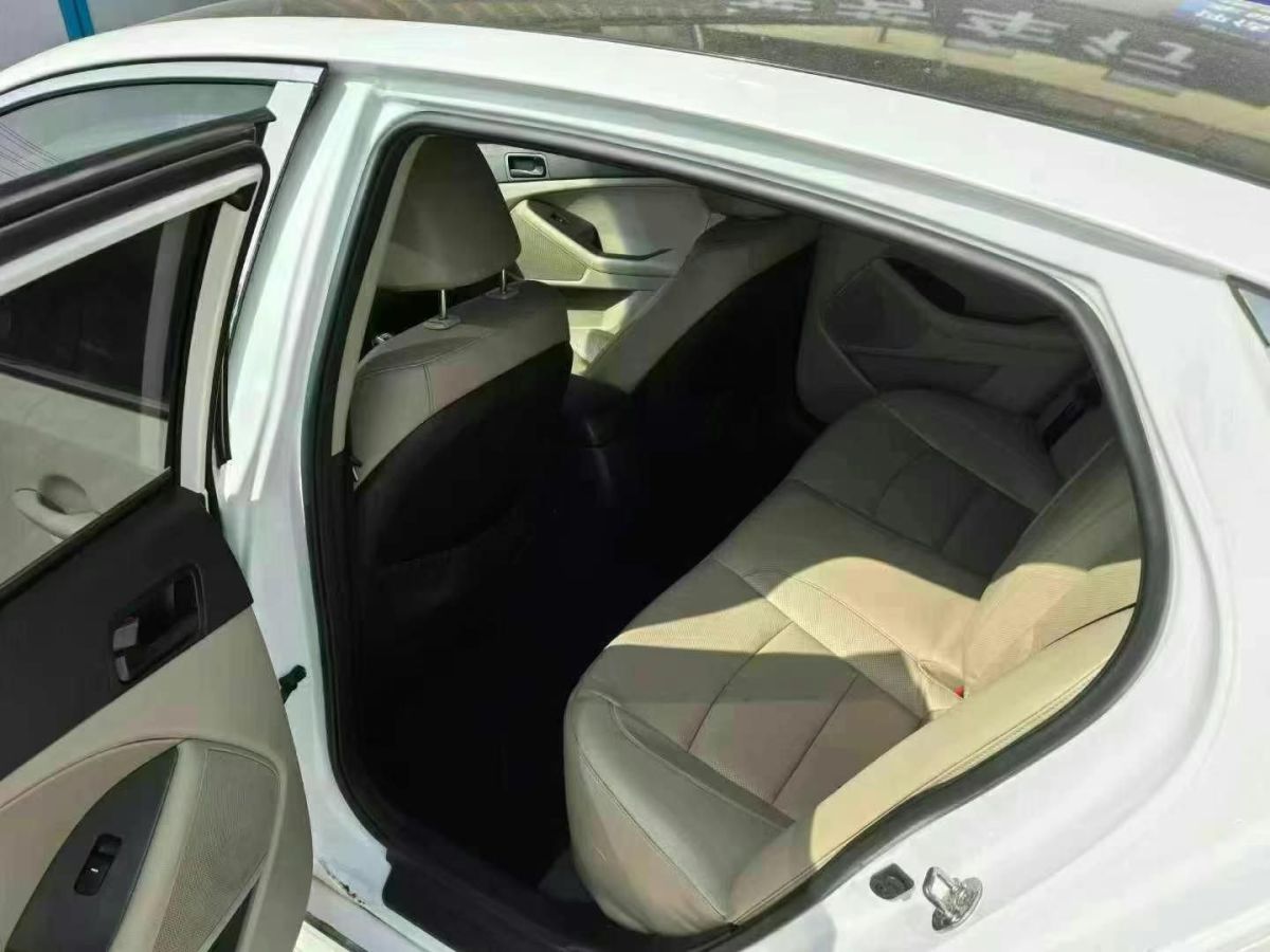 起亞 K5  2014款 2.0L 手動GL圖片