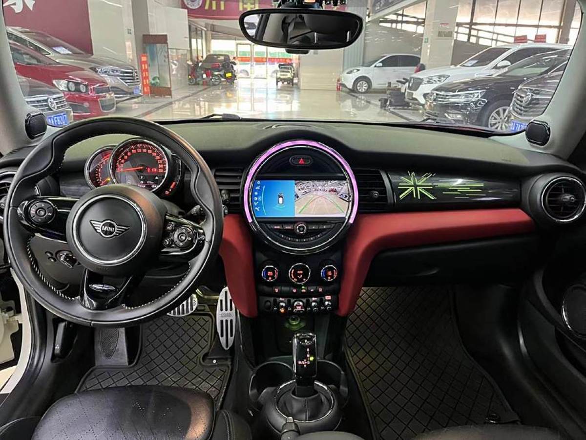 MINI MINI  2019款 1.5T COOPER 藝術(shù)家圖片