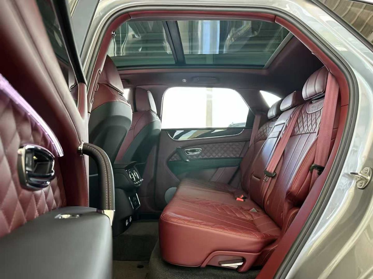 賓利 添越PHEV  2019款  3.0T PHEV圖片